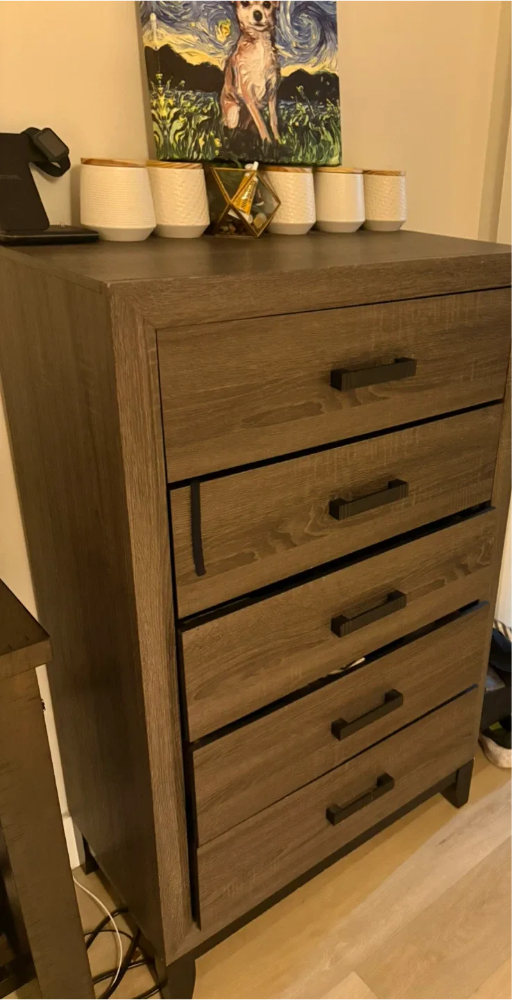 Wood 5-Drawer Chest