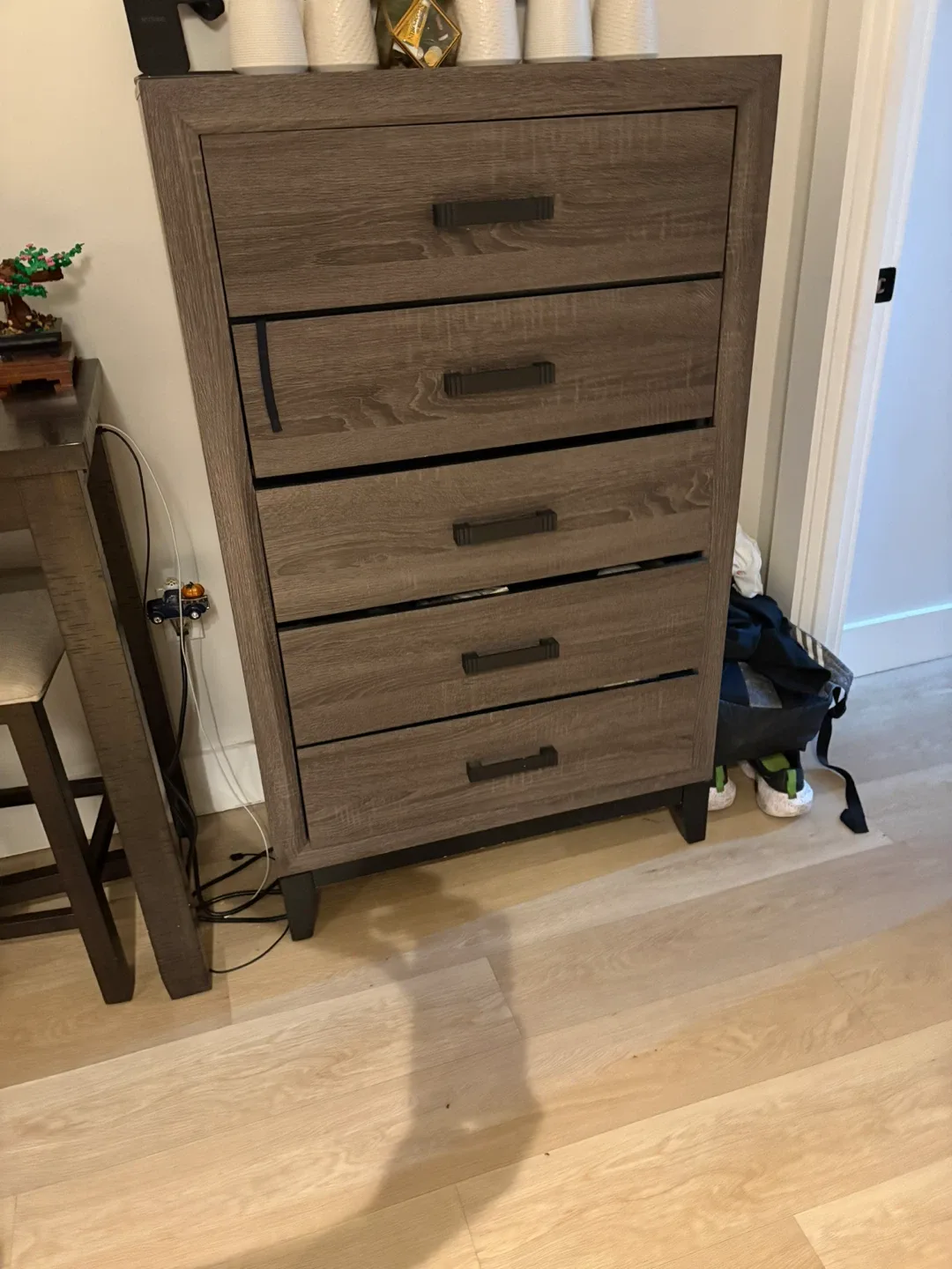 Wood 5-Drawer Chest image indicator(2)