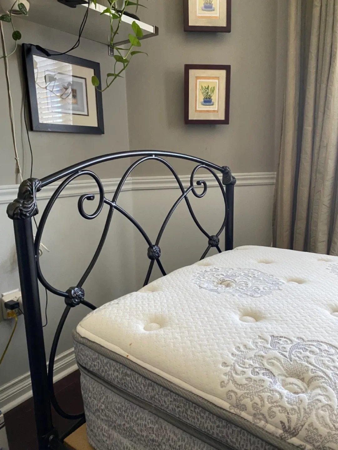 Single Bed Frame & Mattress image indicator(5)