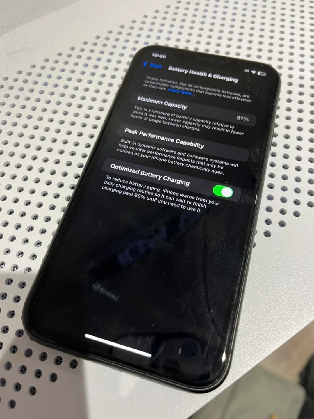 iPhone 11 64GB image indicator(3)