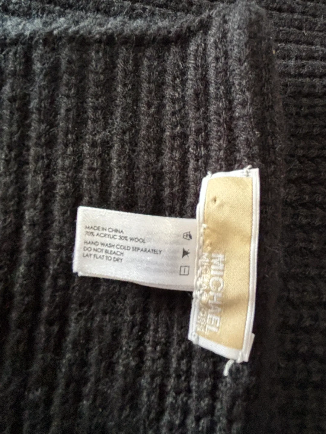 NEVER WORN! Michael Kors black Knit Scarf with pockets! image indicator(4)