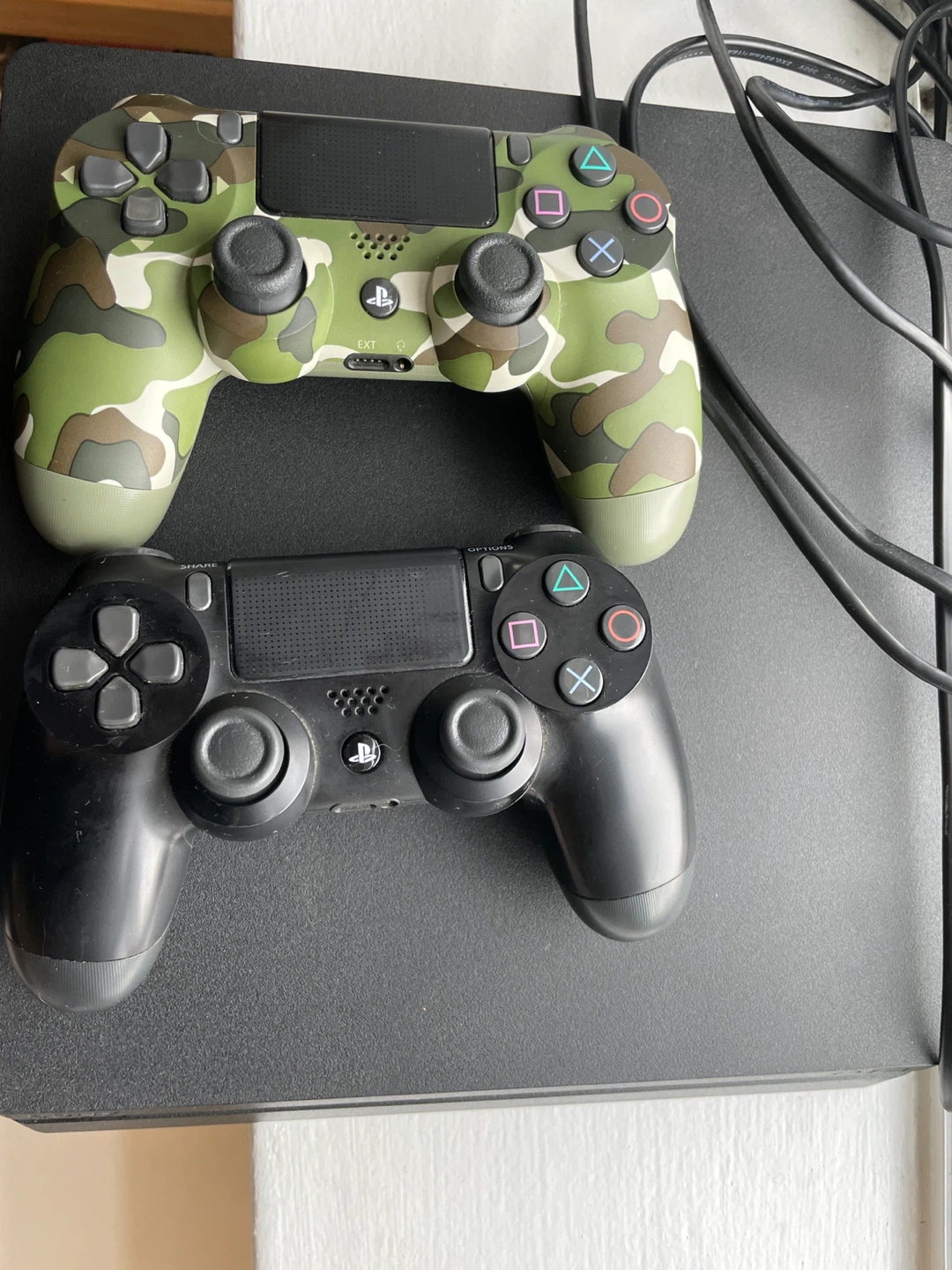 PlayStation 4 (500 gb)Console + 2 Controllers - photo 2