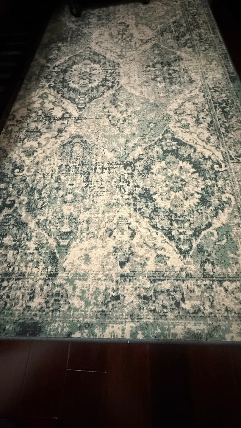 Area Rug - Blue and White Pattern image indicator(3)