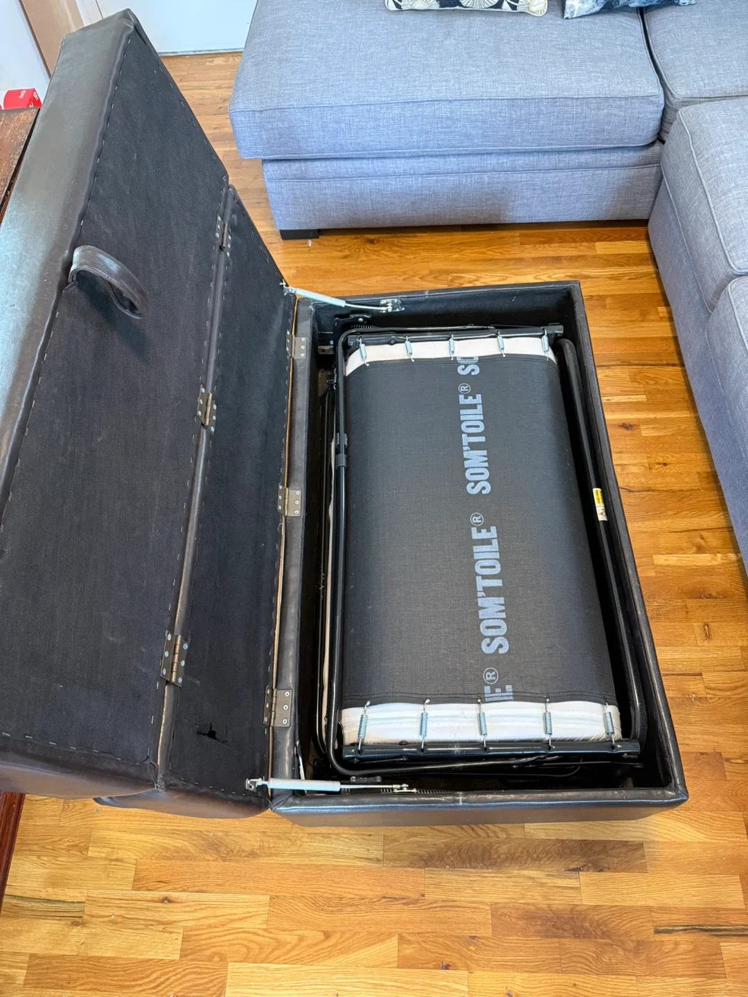 SomiToile Ottoman Sleeper image indicator(2)