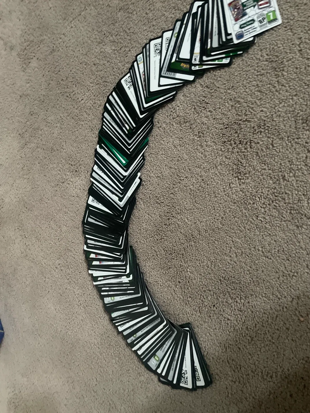 Pokemon TCG Live Redeem Code Cards image indicator(2)