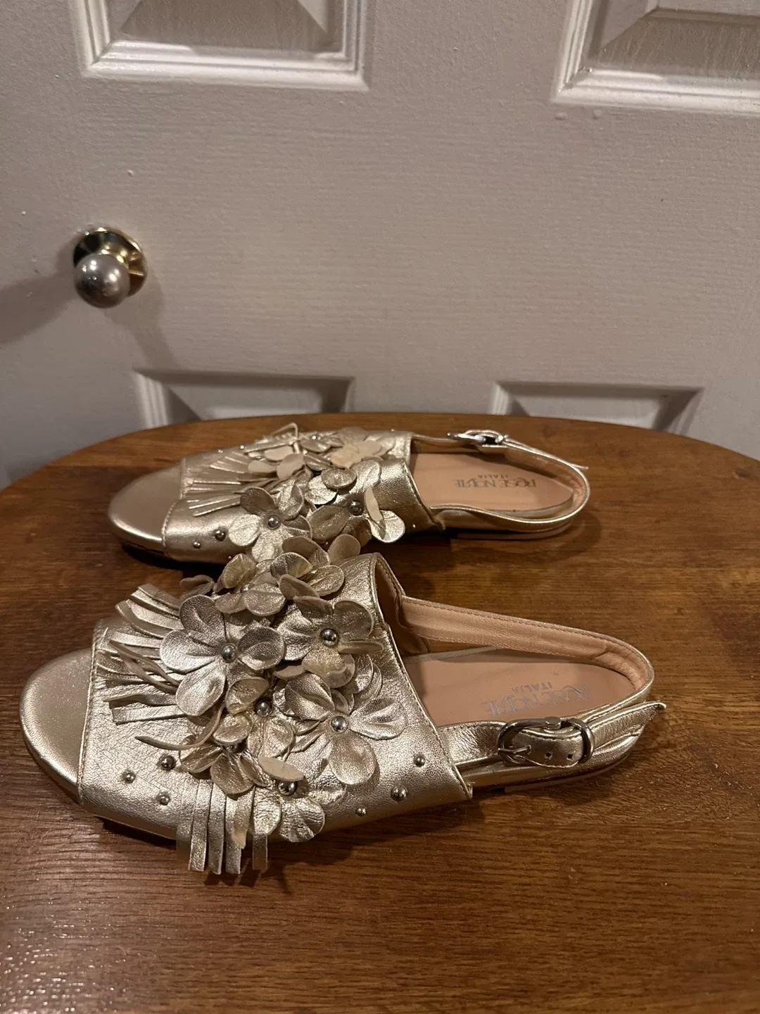 Rose Noire Italia Gold Sandals image indicator(3)