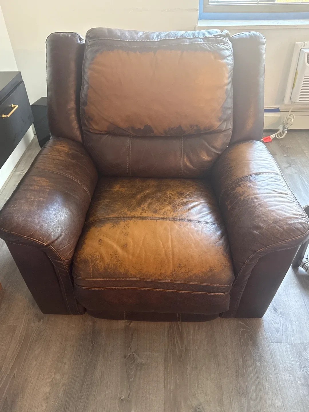 Brown Leather Recliner Chair image indicator(2)