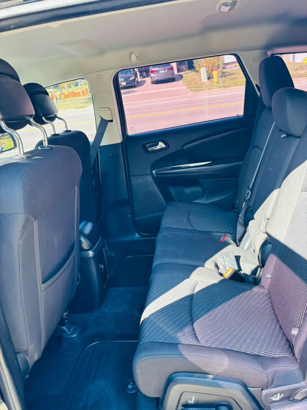 Black Dodge Journey image indicator(6)