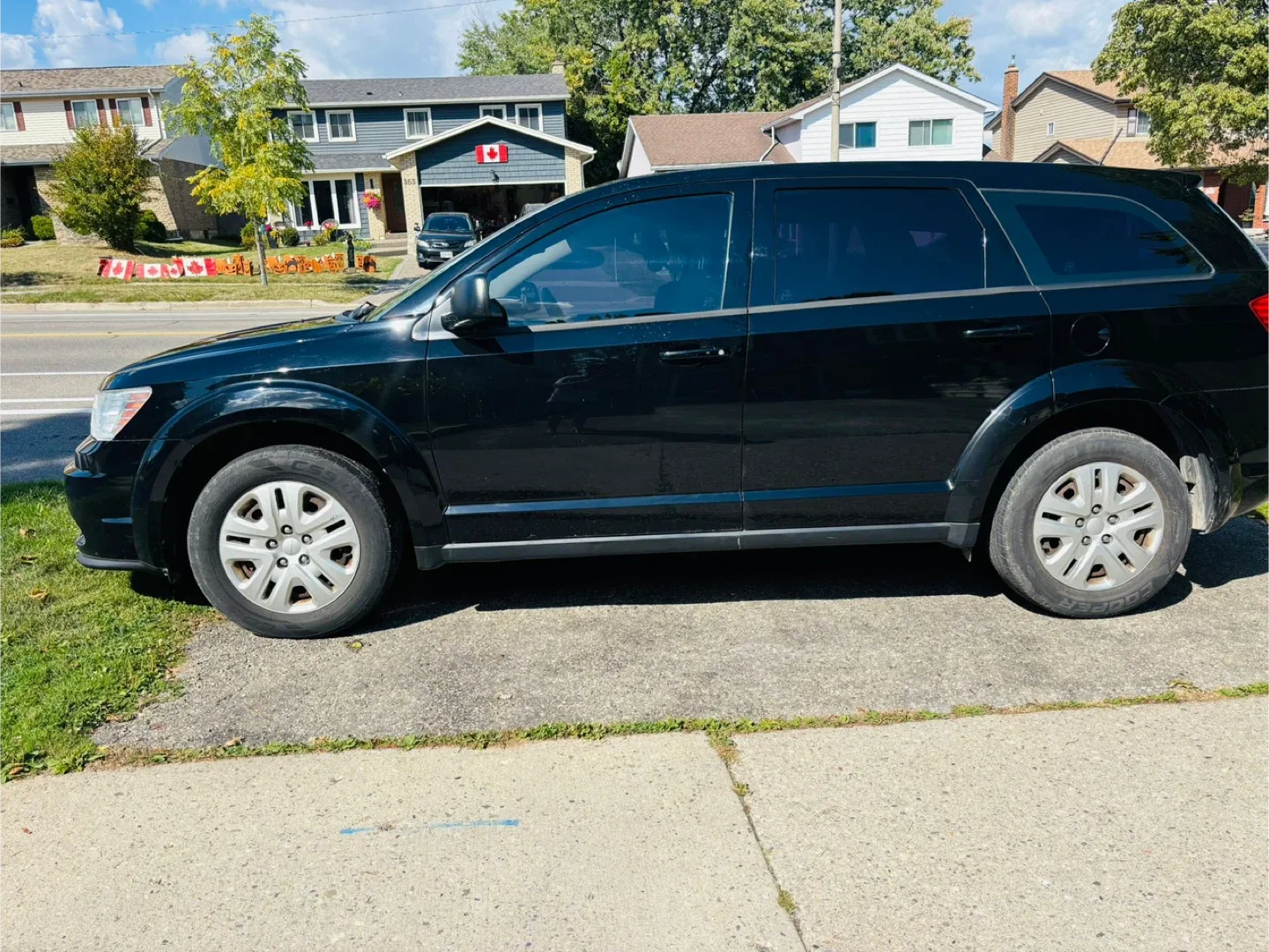 Black Dodge Journey image indicator(2)