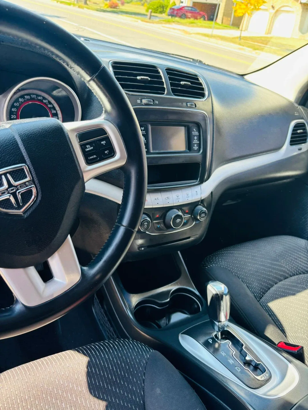 Black Dodge Journey image indicator(7)