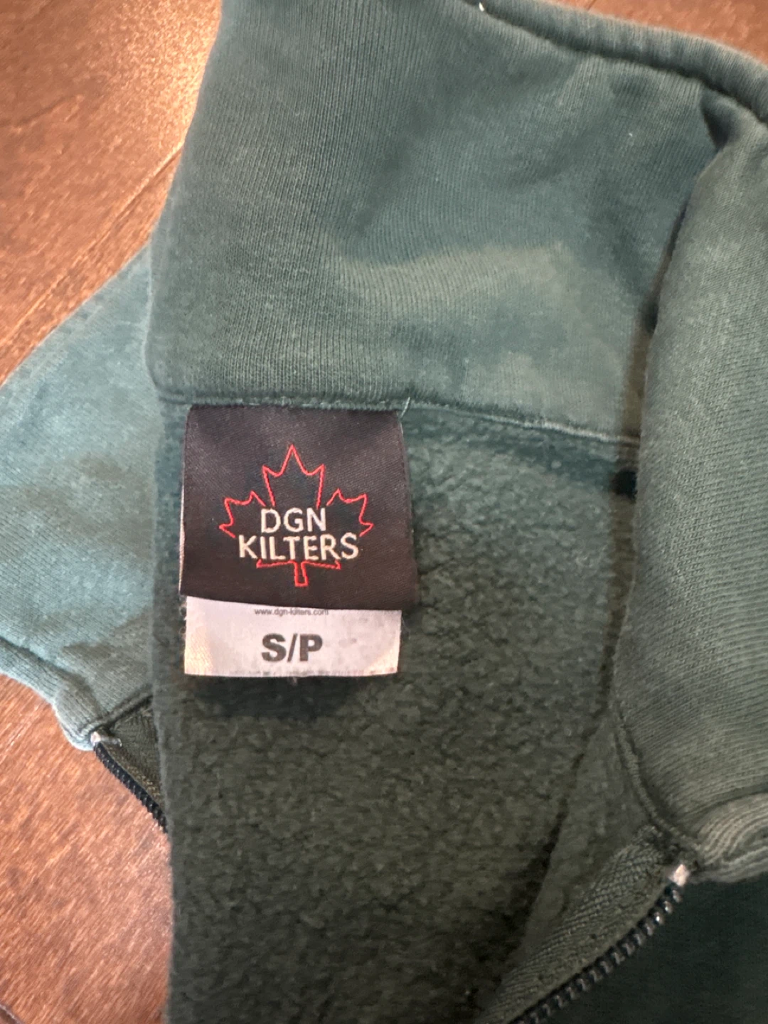 St Robert chs DGN Kilters Quarter-Zip Sweatshirt - Size S/P