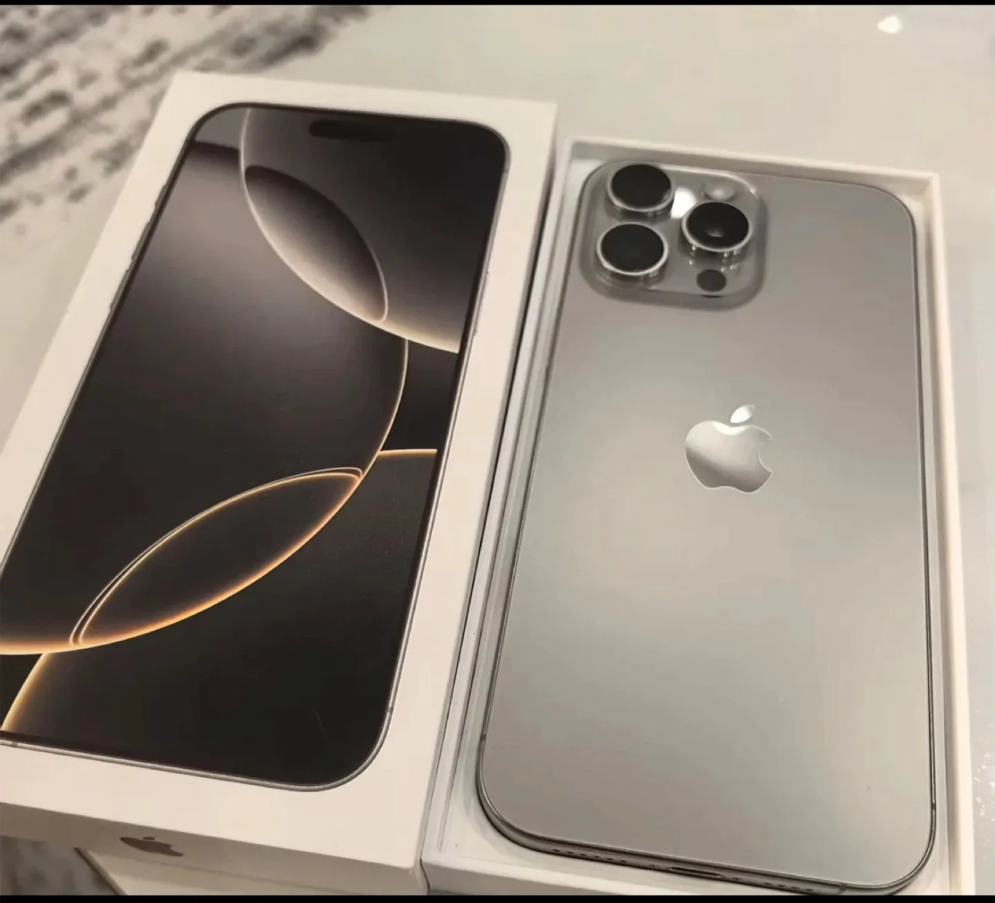 Apple iPhone 14 Pro Silver image indicator(2)