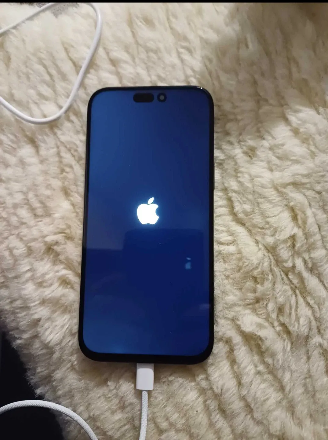 Apple iPhone 14 Pro Silver image indicator(3)