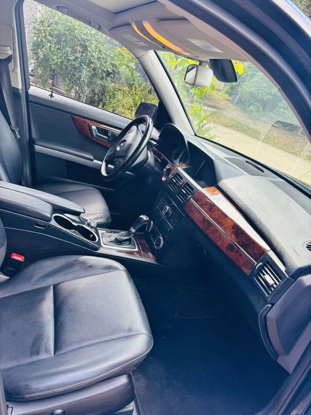 Mercedes-Benz GLK 350 Black SUV image indicator(8)