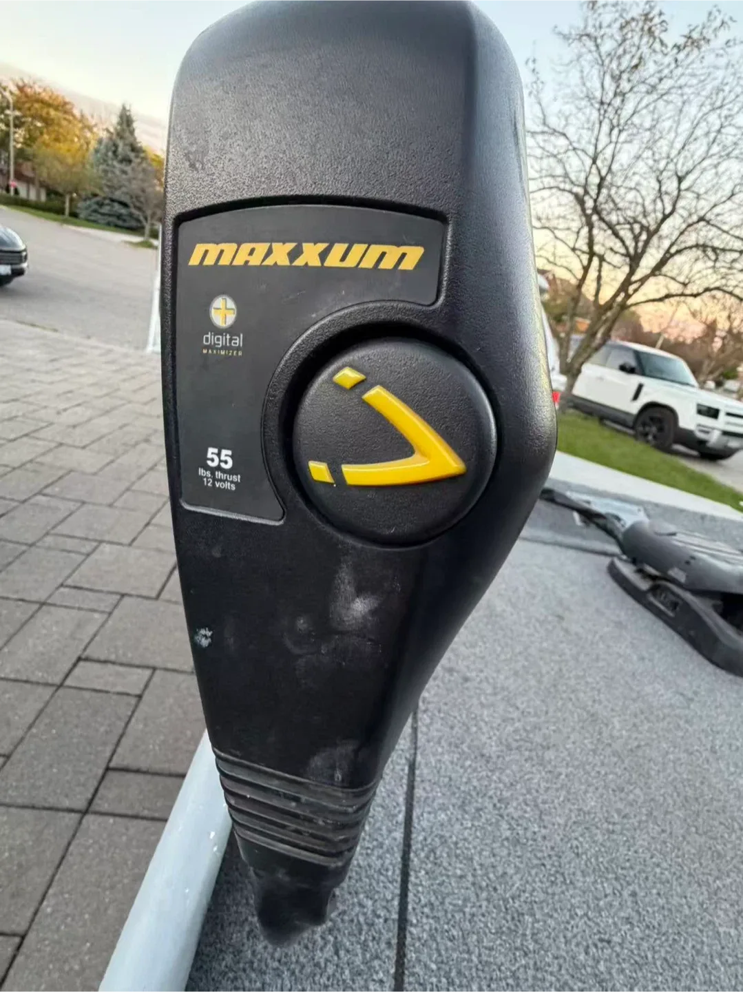 Aluminum Fishing Boat with Evinrude 90 and Minn Kota Maxxum image indicator(5)