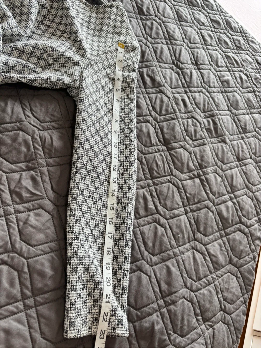 Suzy Shier Grey Patterned Dress with belt  - Size L/G image indicator(5)