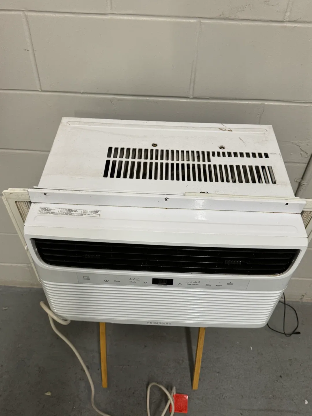 Frigidaire Window Air Conditioner image indicator(2)