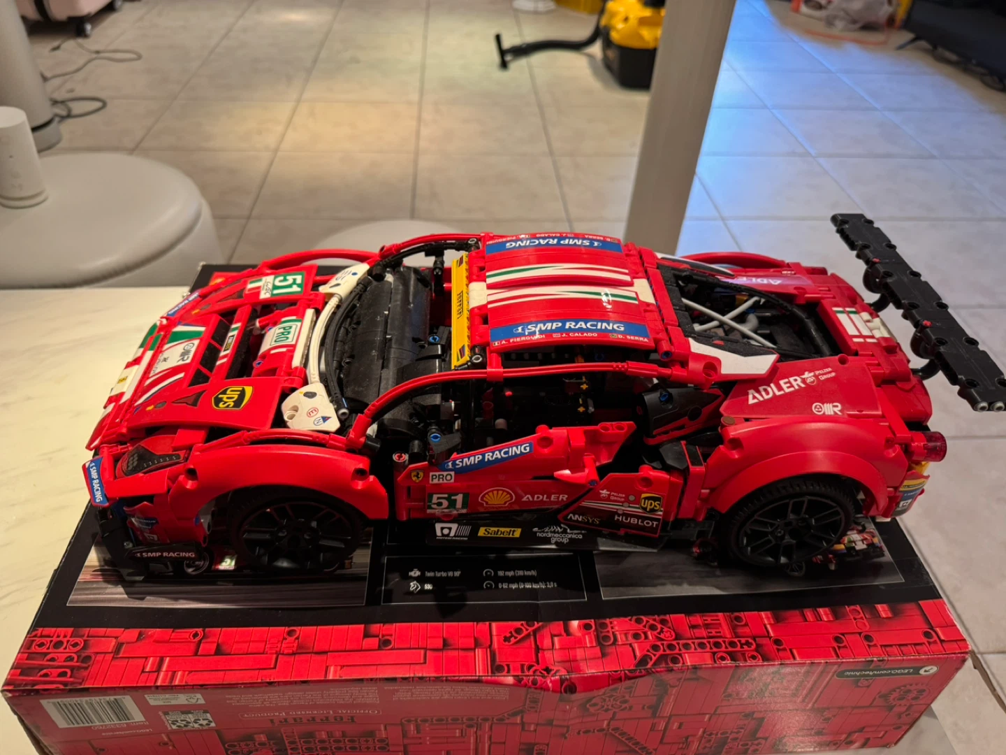 Lego Technic Ferrari 488 GTE "AF Corse #51" - photo 3