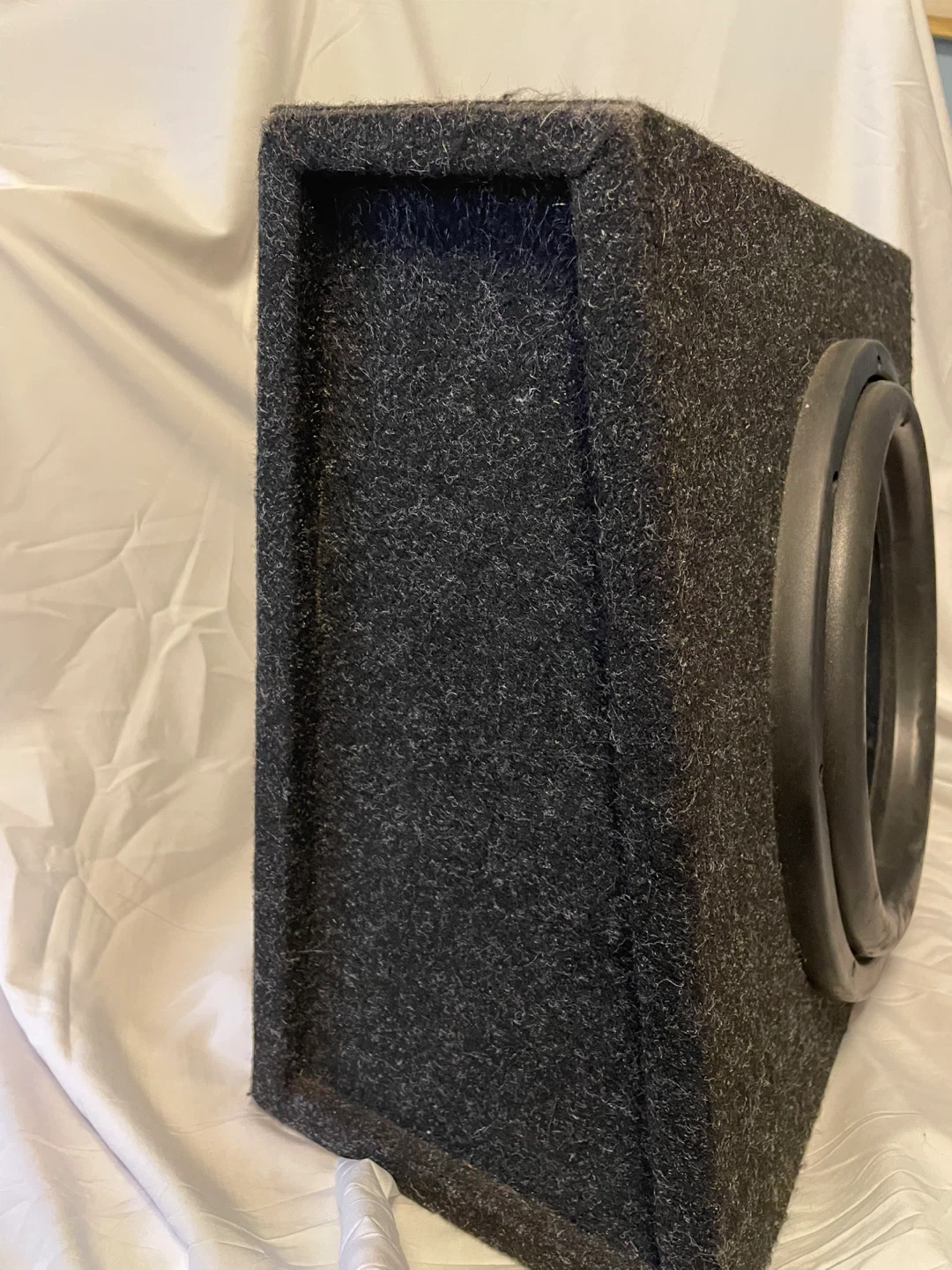 Skar Audio 12" Subwoofer with enclosure - photo 2