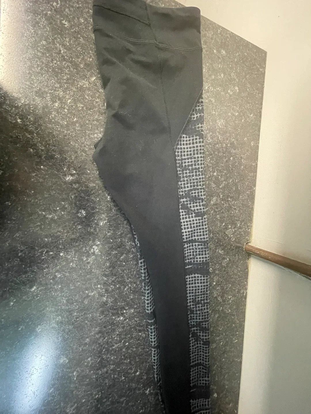 Under Armour HeatGear Fitted Leggings - Size Large image indicator(3)