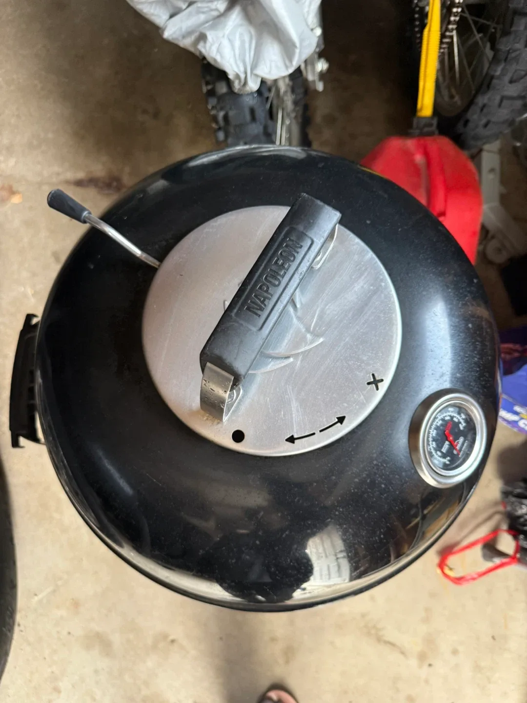 Charcoal griller + accessories image indicator(5)