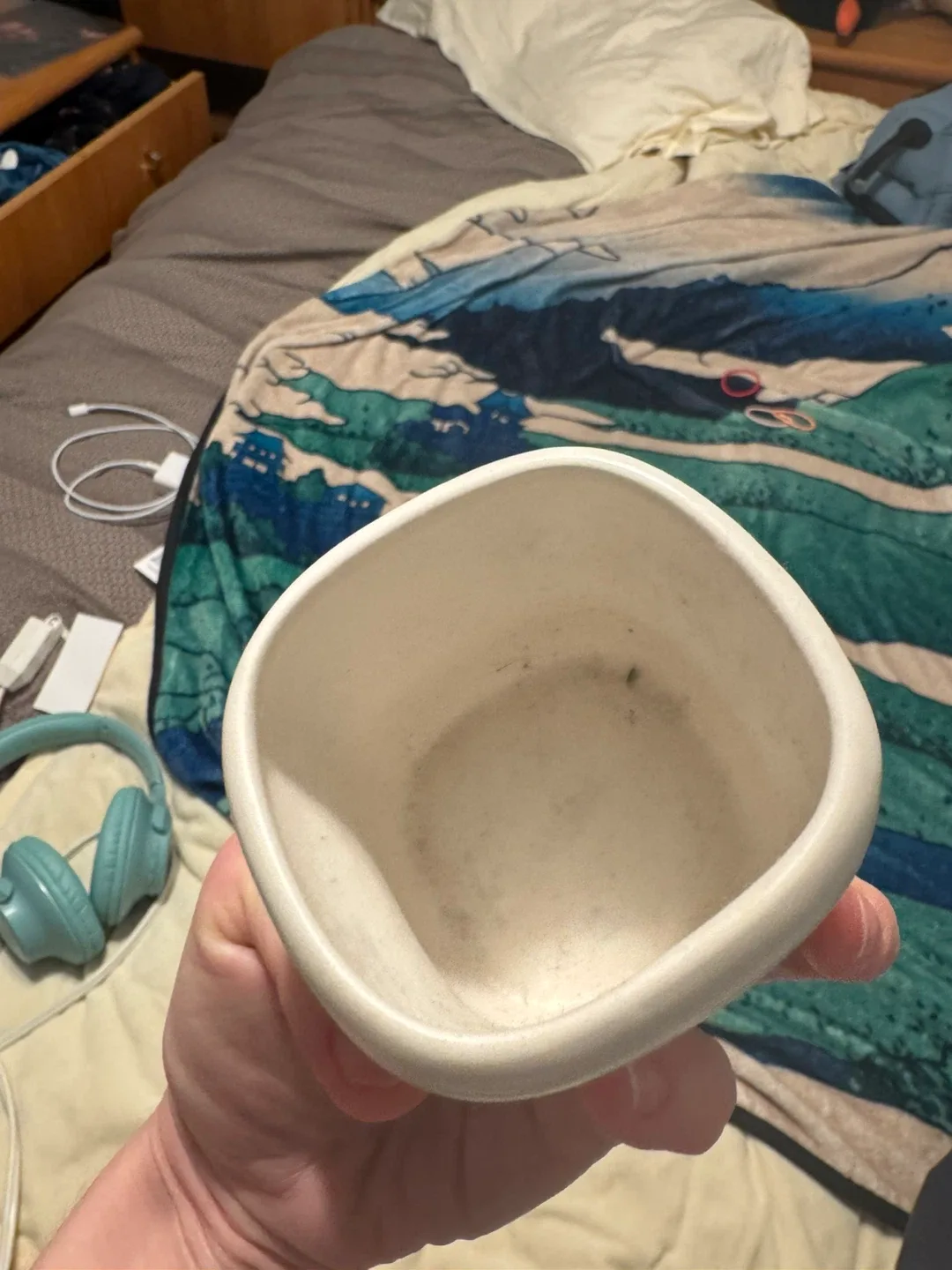 Cute Marshmallow-shaped Ceramic Planter image indicator(3)