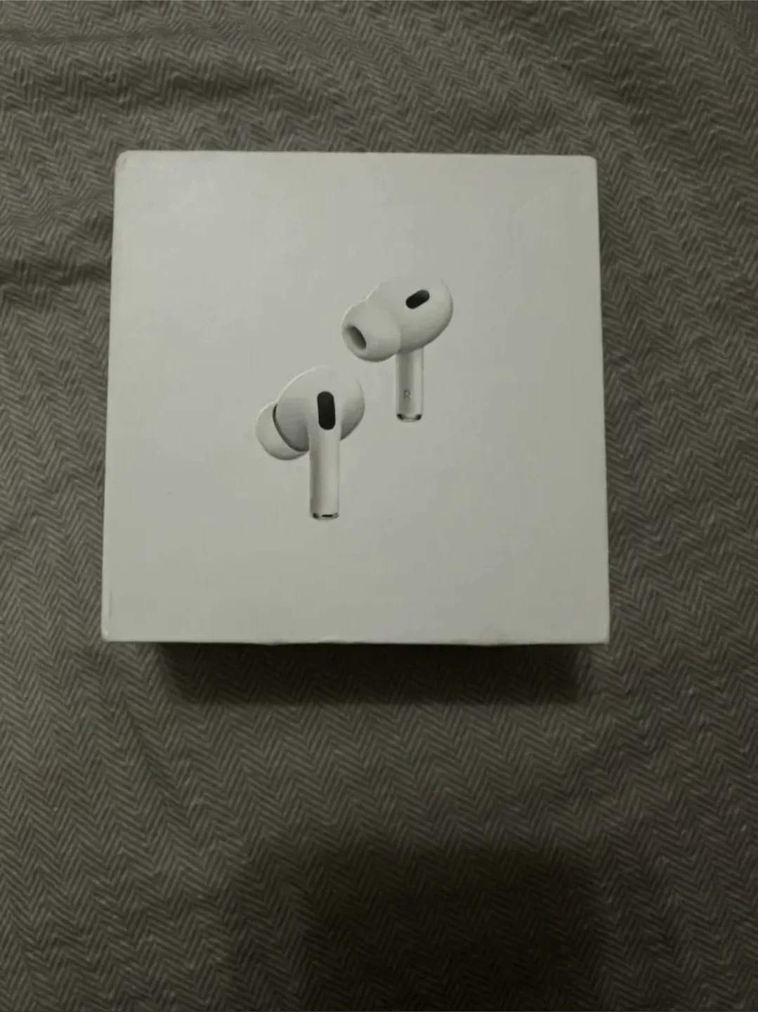 Apple AirPods Pro (2nd generation) - Like New image indicator(6)