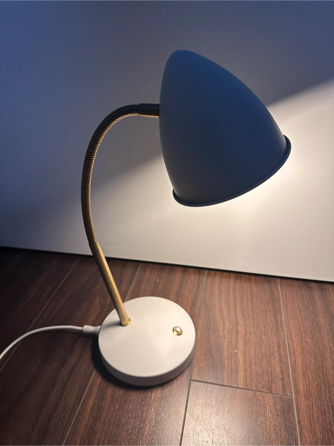 Ikea Vintage Style Desk Lamp - White & Gold - photo 2