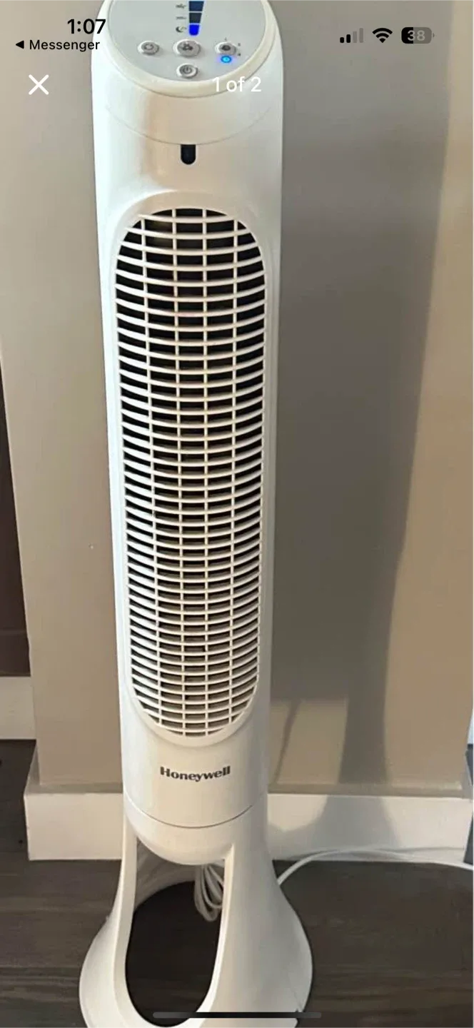 Honeywell White Tower Fan - $45 - East York thumbnail