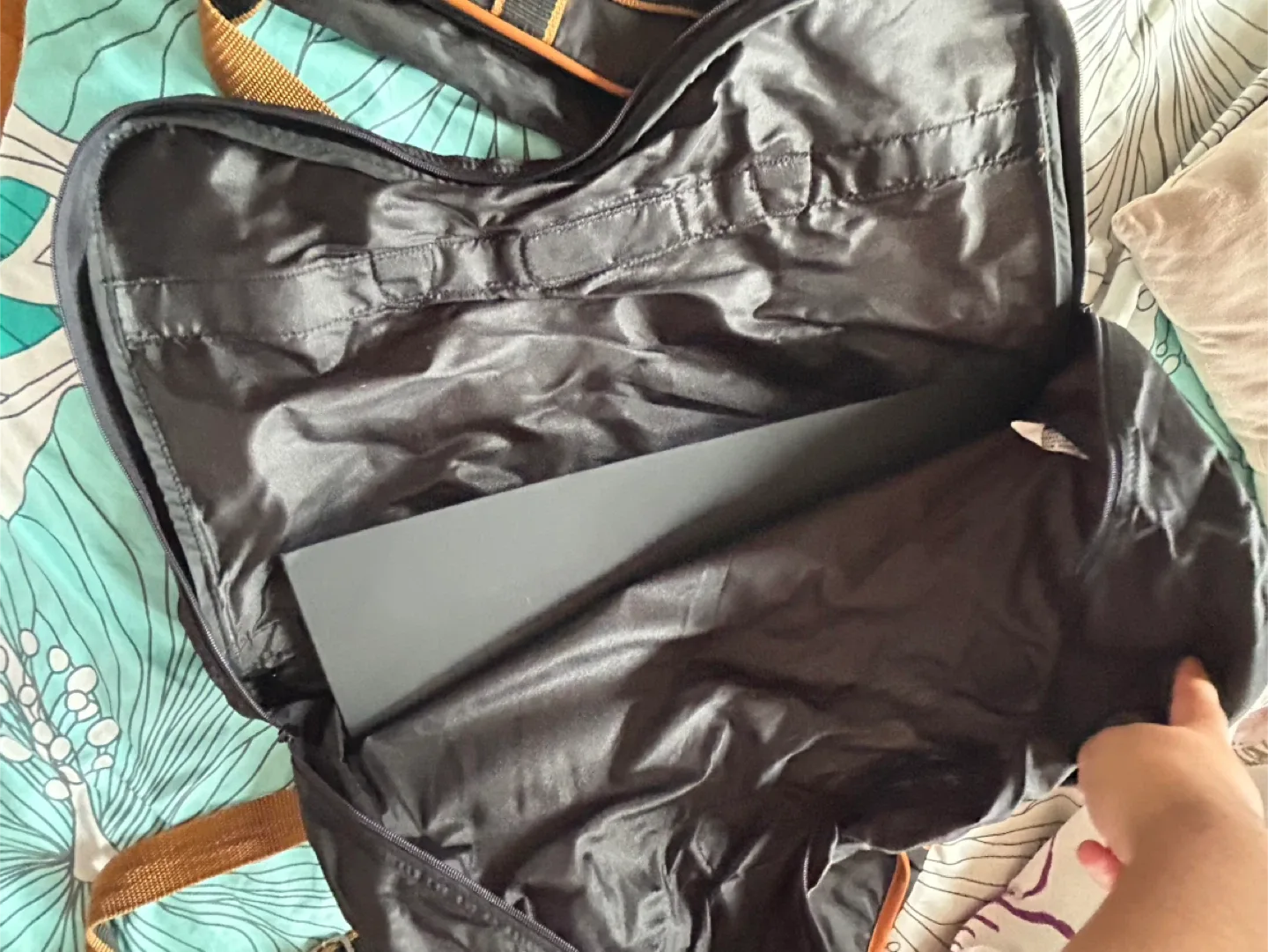 Pierre Cardin Packing & Garment Bag Set - Black image indicator(4)