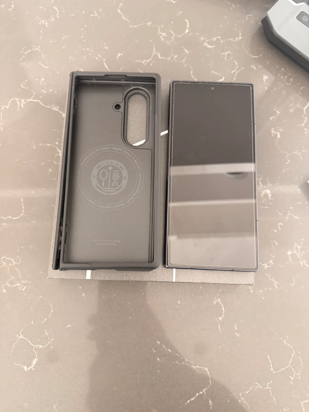 Samsung Galaxy Z Fold7 - Brand new - photo 3