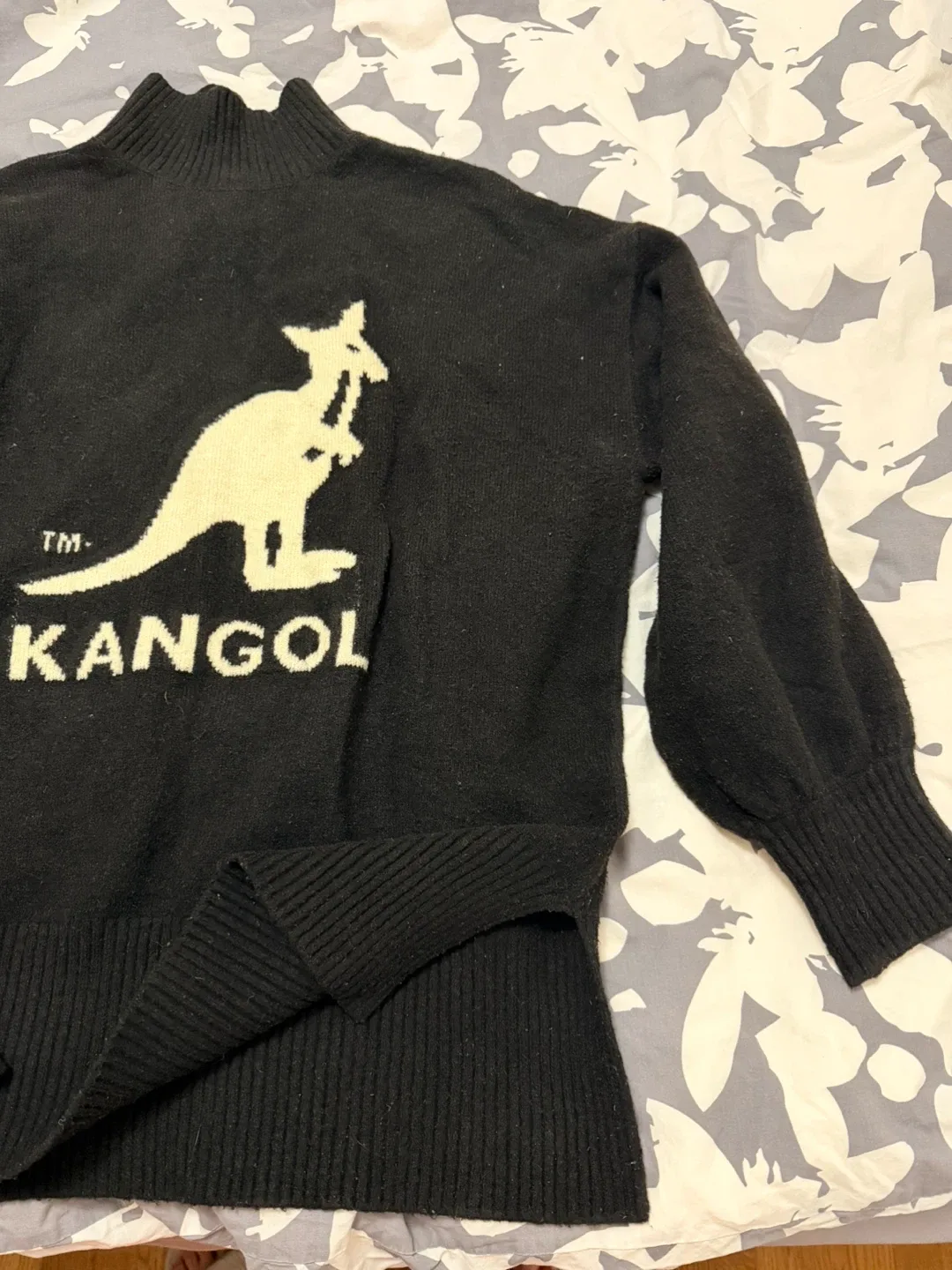 Kangol Black Sweater image indicator(2)