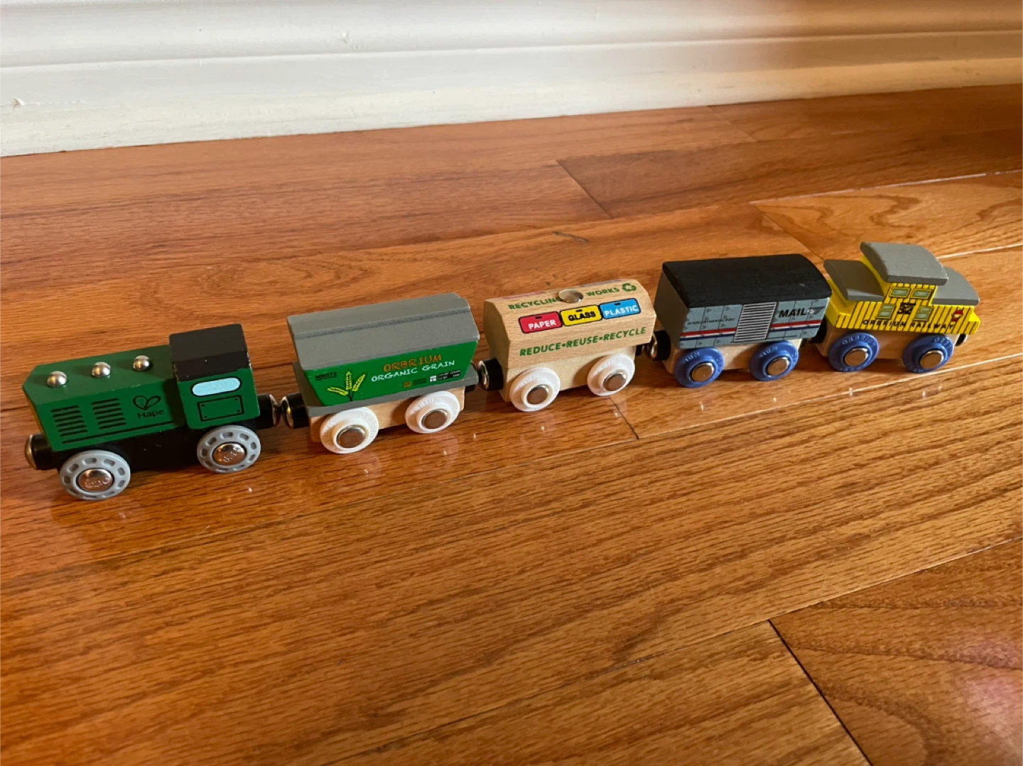 Orbrium Wooden Railway Trains