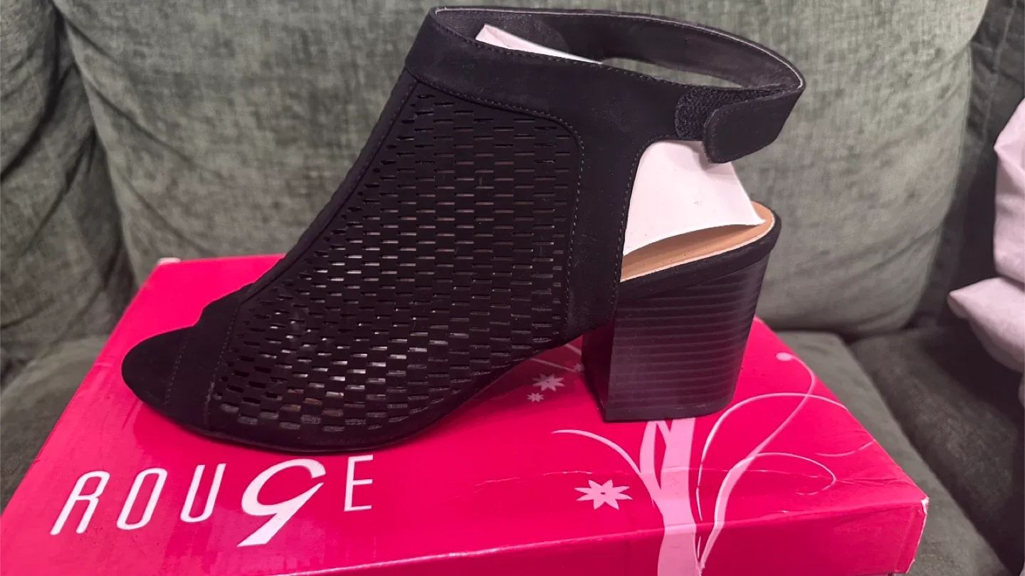 Rouge Premium-19S Black Heels - Size 10 thumbnail