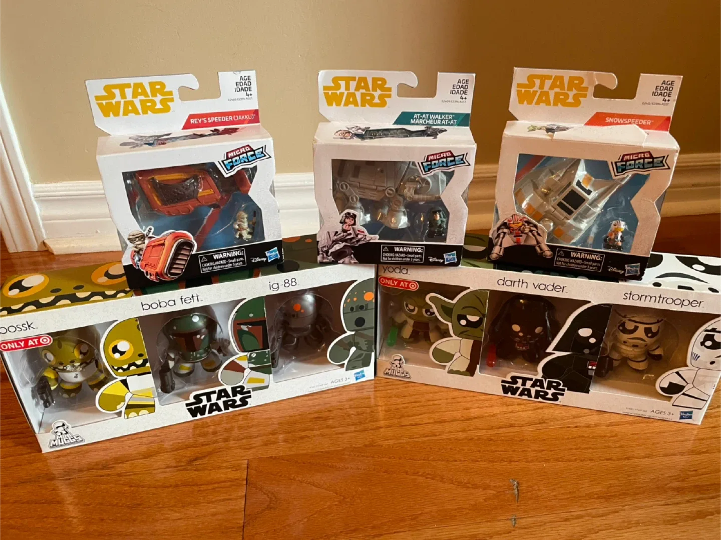 Star Wars Micro Force & Mini Muggs Figures thumbnail