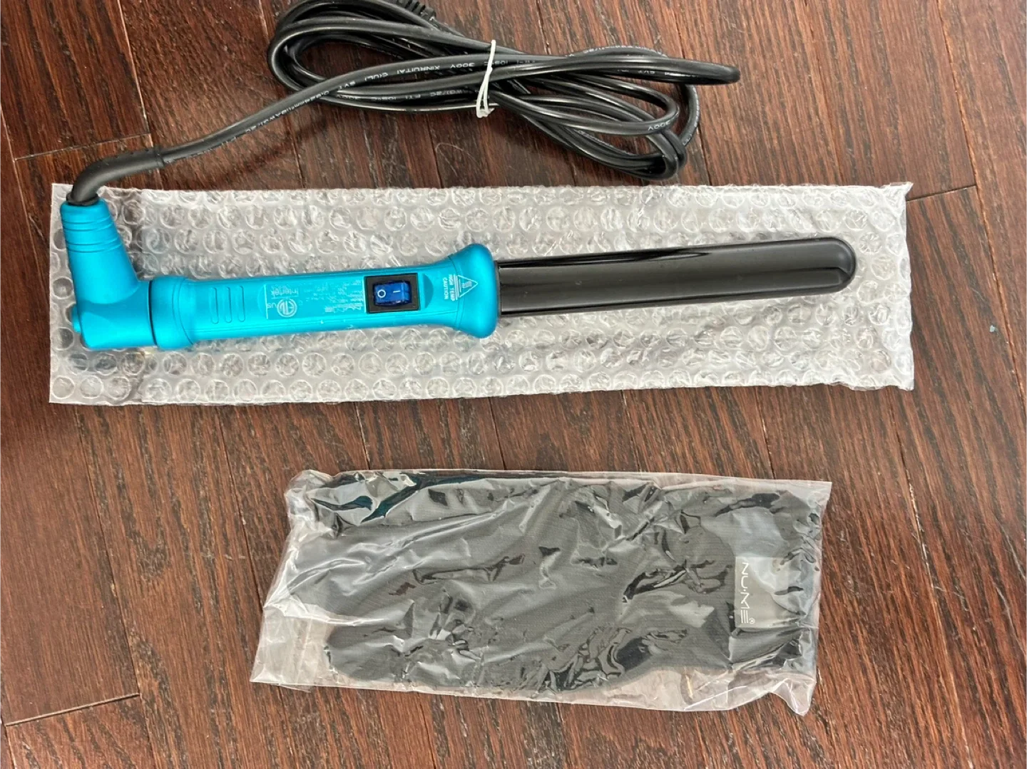 LIKE NEW NuMe 25mm Classic Curling Wand - Turquoise image indicator(5)