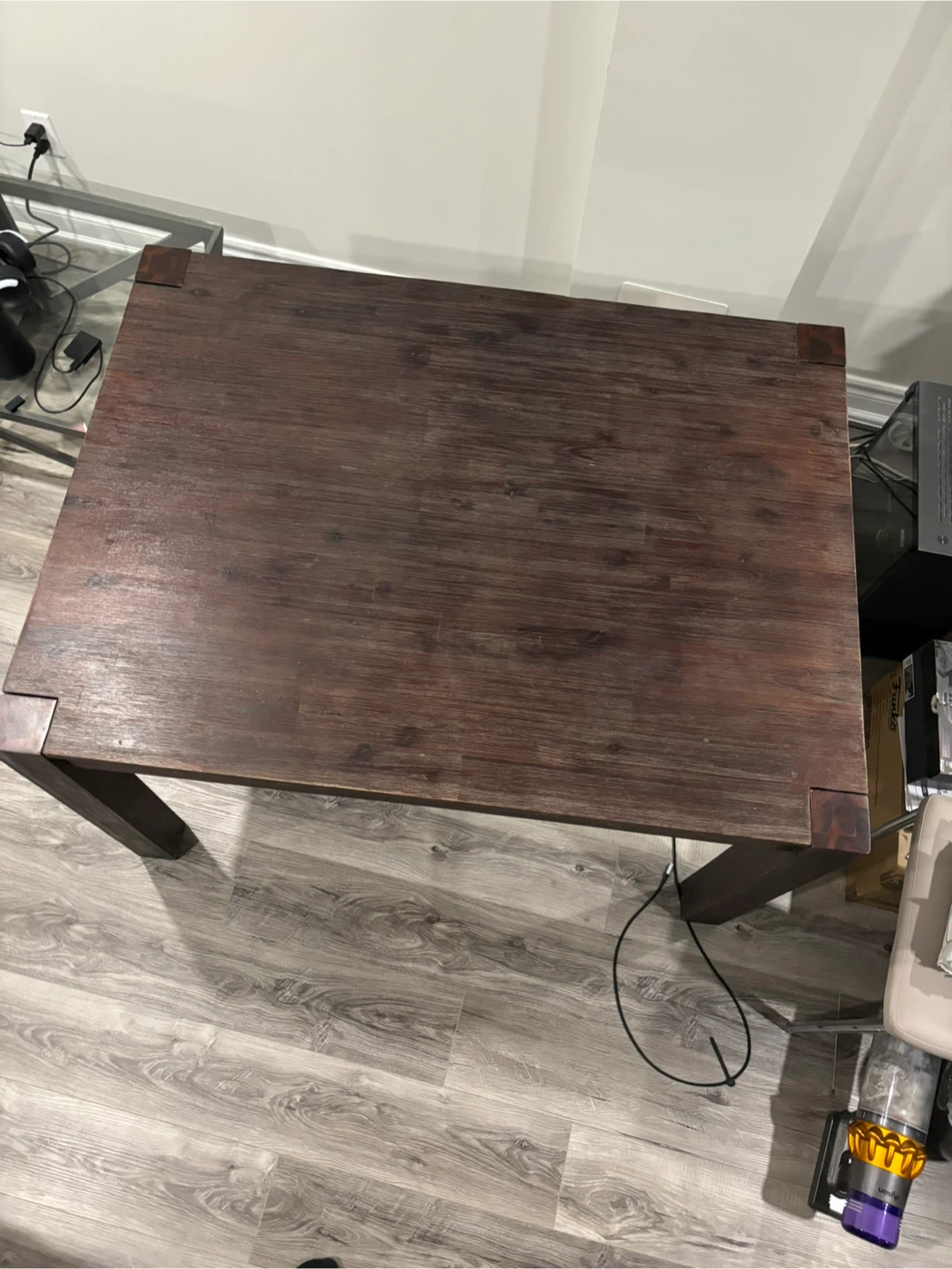 LIKE NEW Structube 4-6 seat wooden table - photo 5