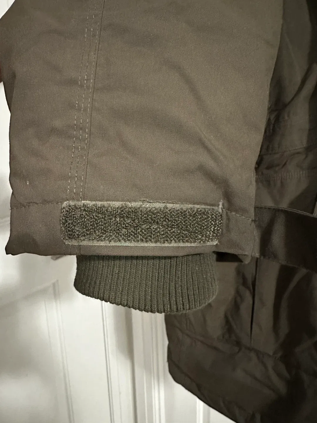 Mountain Warehouse M Winter Jacket – Down & Waterproof image indicator(4)