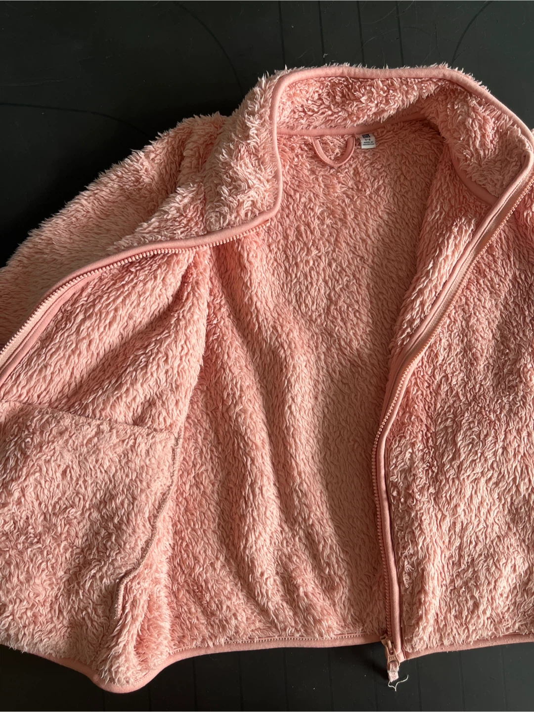 Uniqlo Pink Fleece Jacket Size 5-6, 110 cm - photo 2