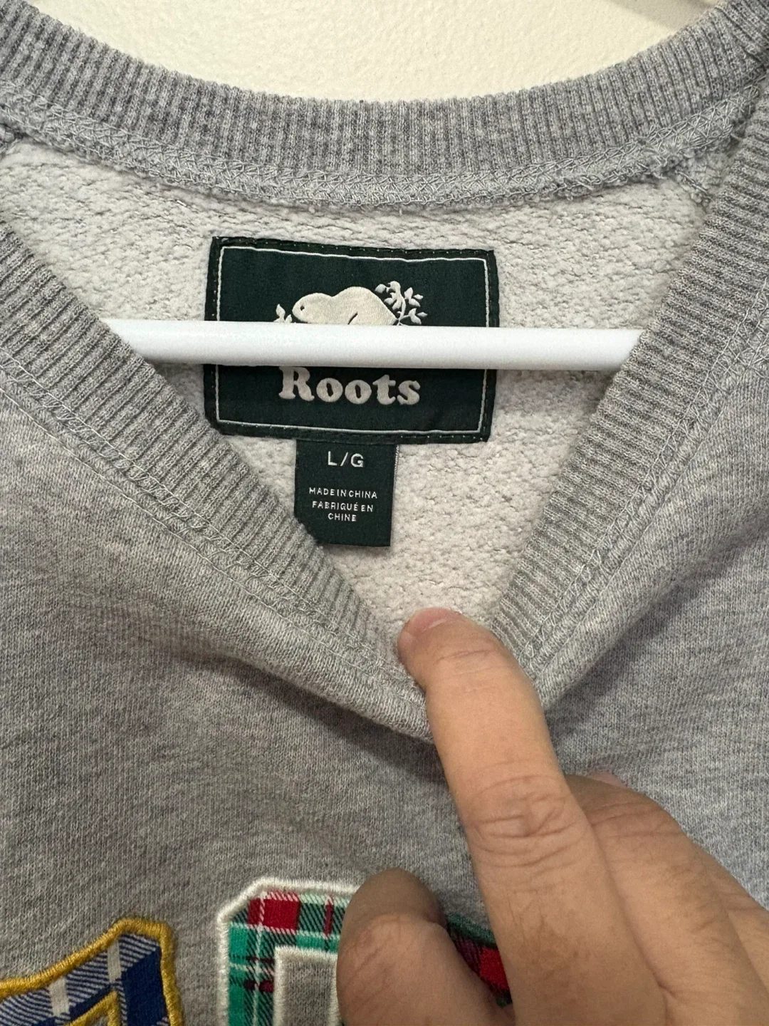 Women’s Roots Sweatshirt - Size L image indicator(3)