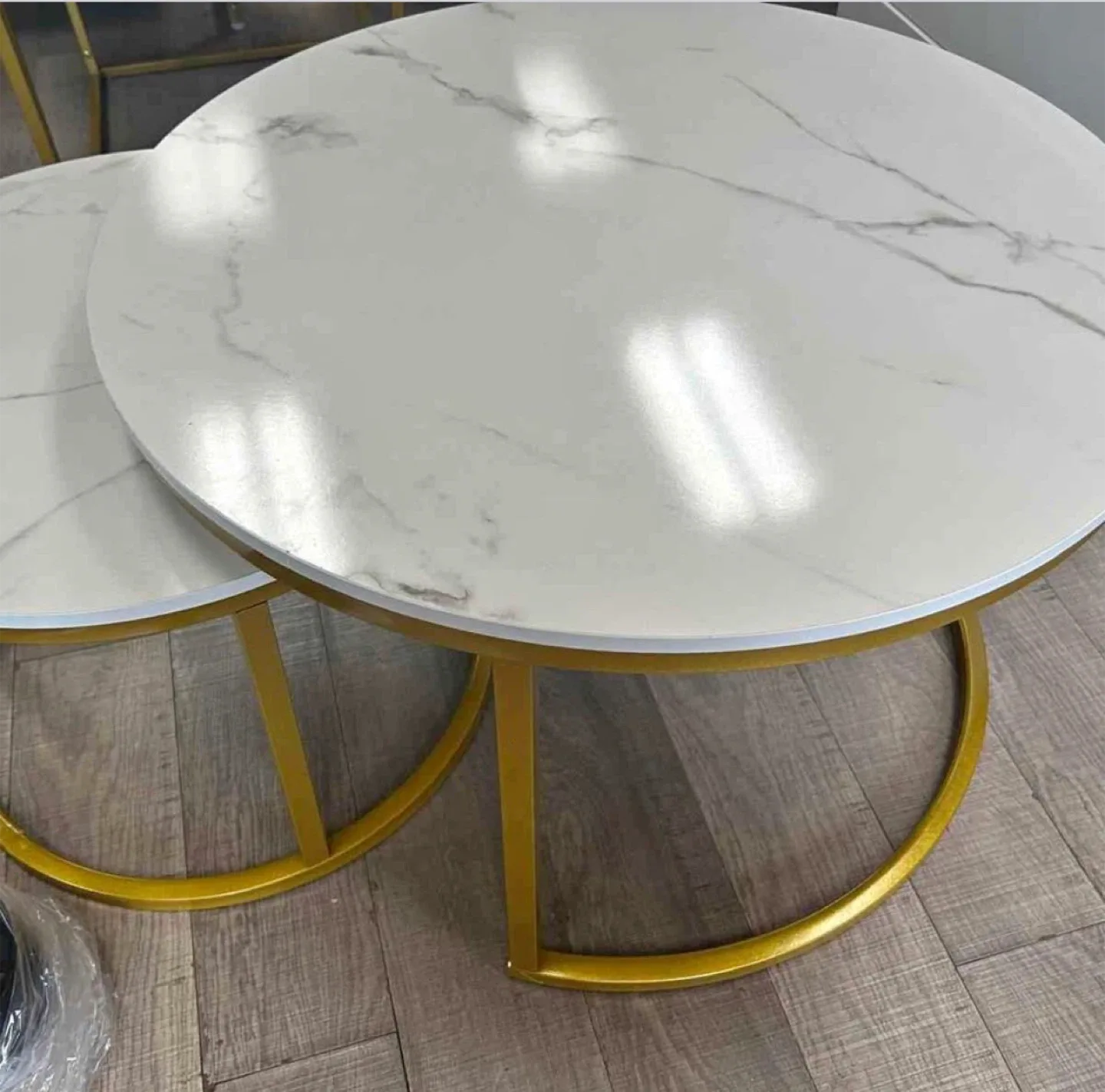 Marble looking  peel & stick rolls image indicator(4)