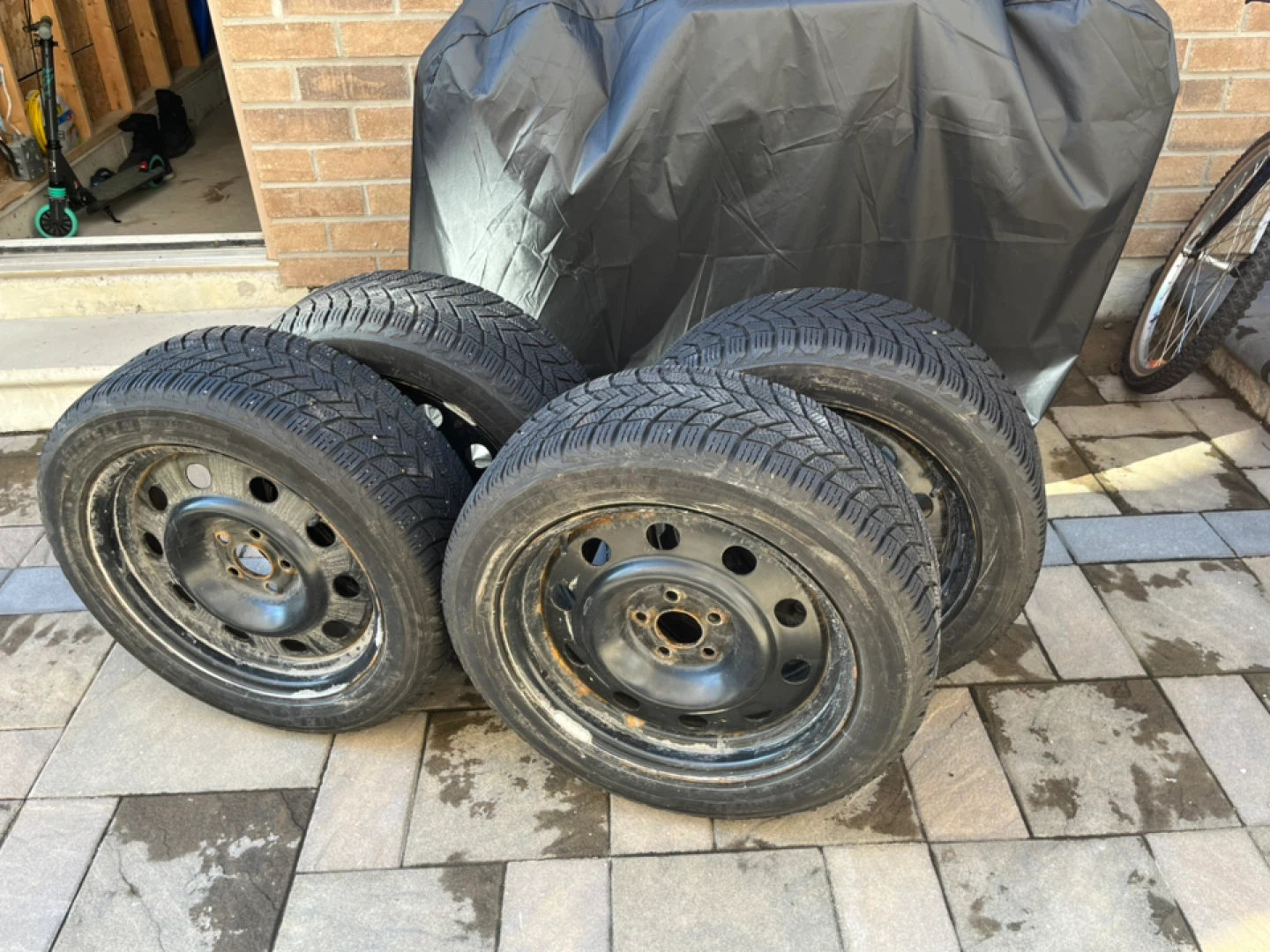 Set of 4 Winter Tires 225/50R17
