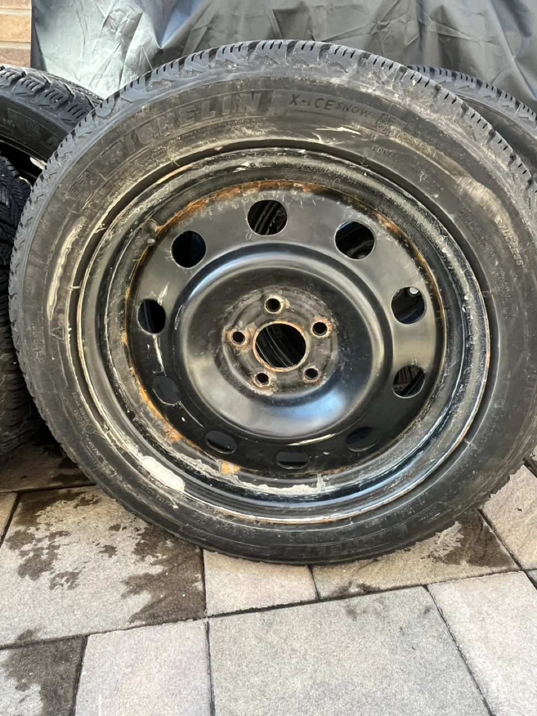 Set of 4 Winter Tires 225/50R17 - photo 2