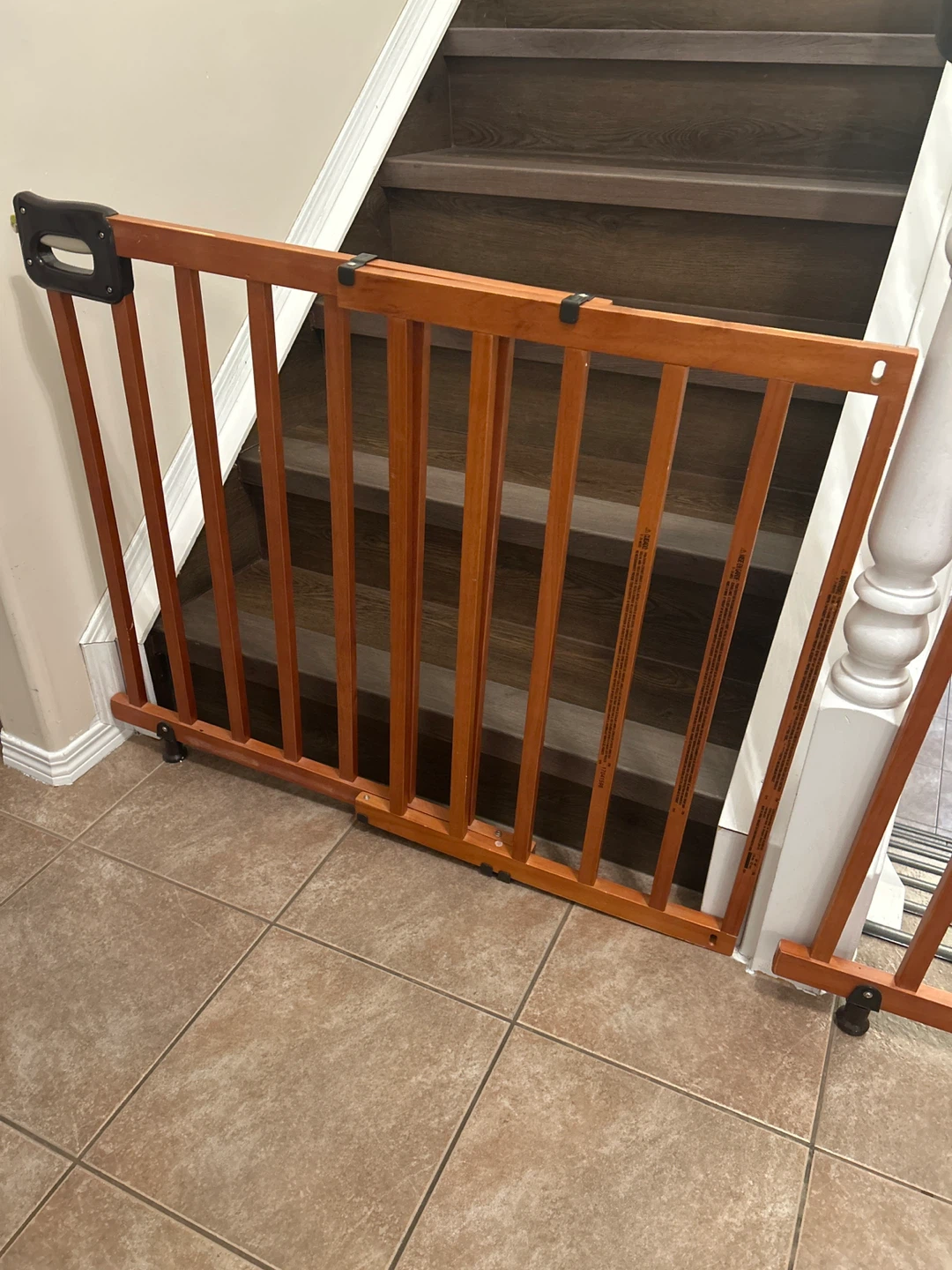 2 x Summer Deluxe Wood Stairway Gate 30-48 inches - photo 2