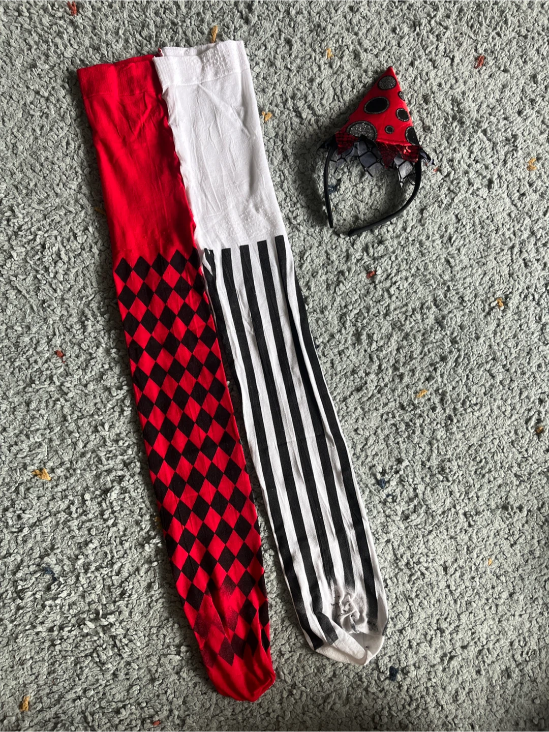 Clown Costume 8-10- Dress, Stockings, Headband - photo 3