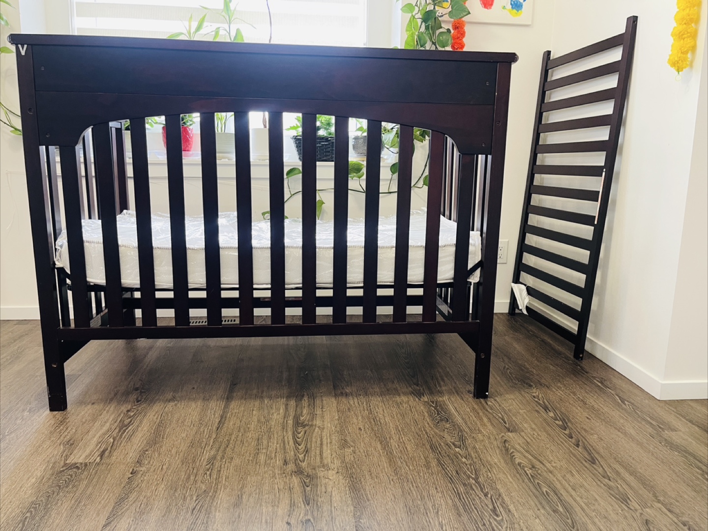 Graco Convertible Crib with Mattress - photo 5