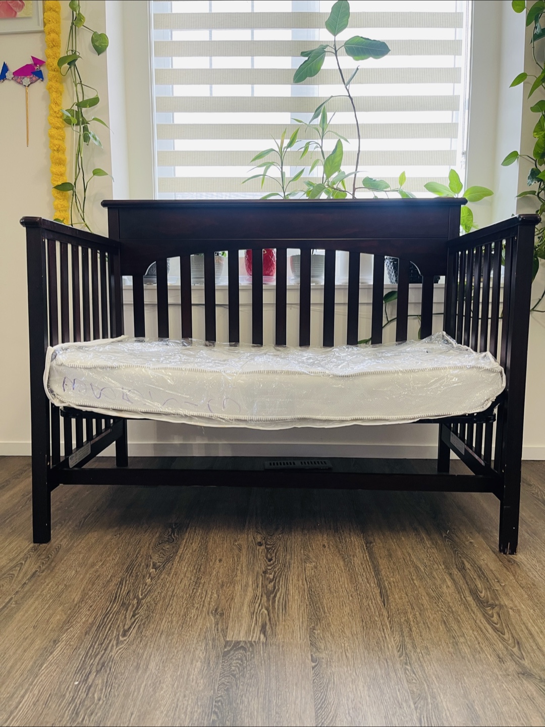 Graco Convertible Crib with Mattress
