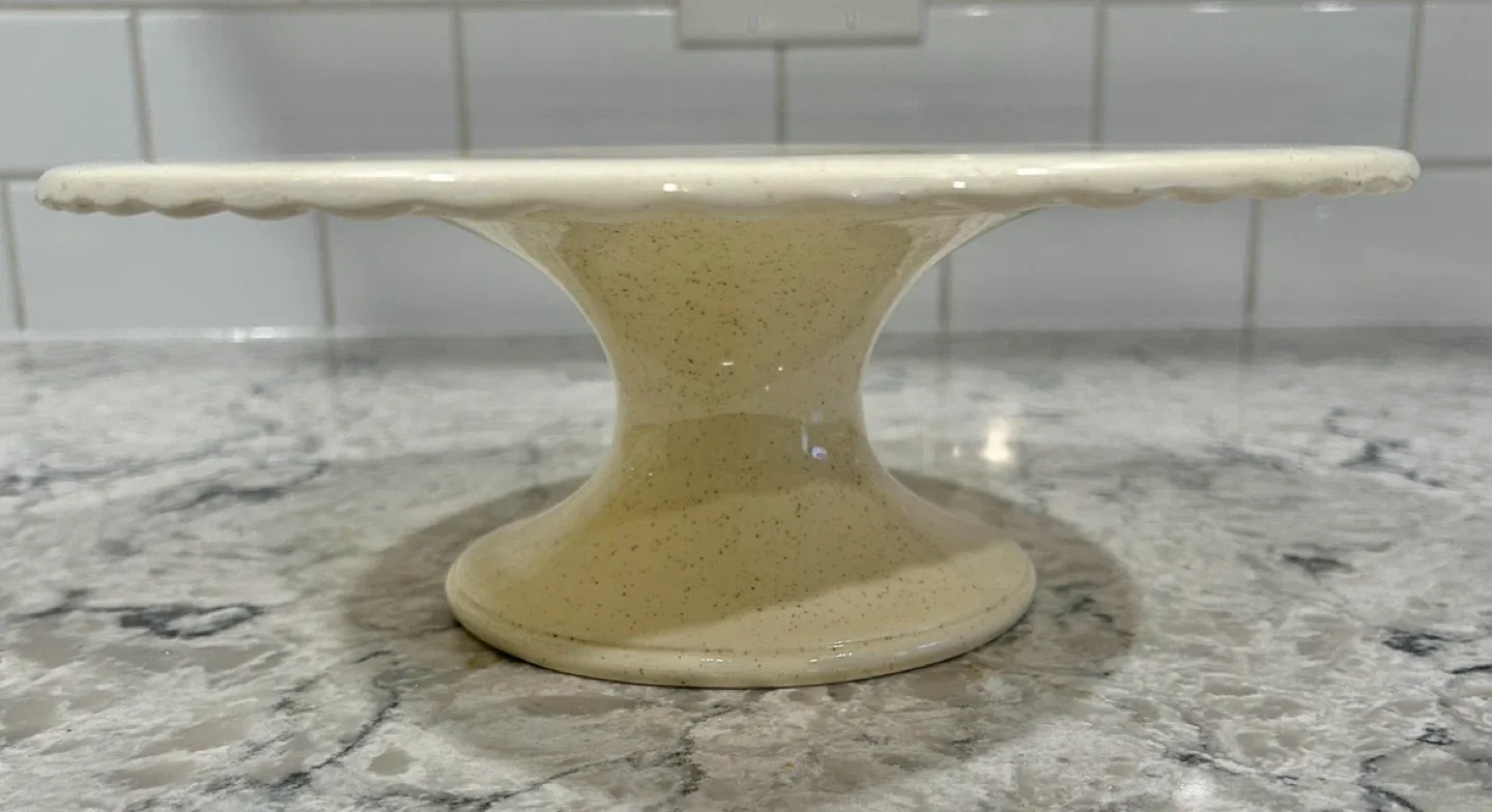 Vintage Daisy Patterned Cake Stand image indicator(3)