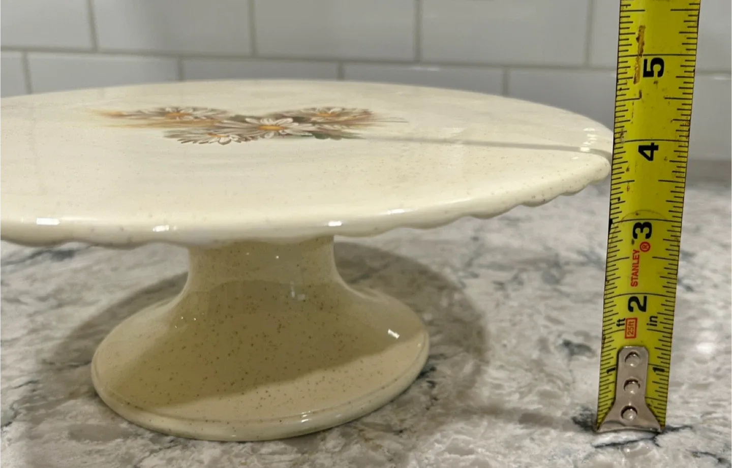 Vintage Daisy Patterned Cake Stand image indicator(4)