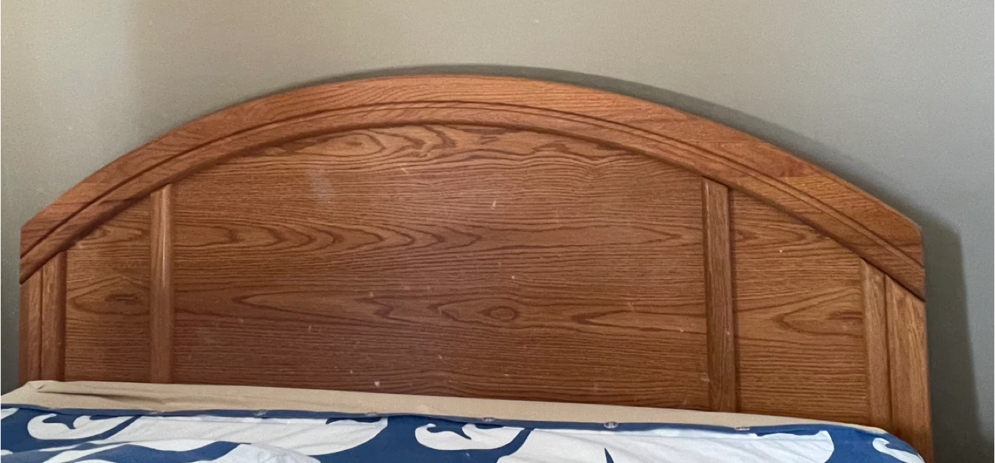 Pickup today Queen Oak Bedroom Set moving sale - photo 2
